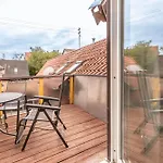 Helle Gelegene Im Schoenen Gau-algesheim, Monteure Willkommen, Parkplatz Vor Der Tuer *