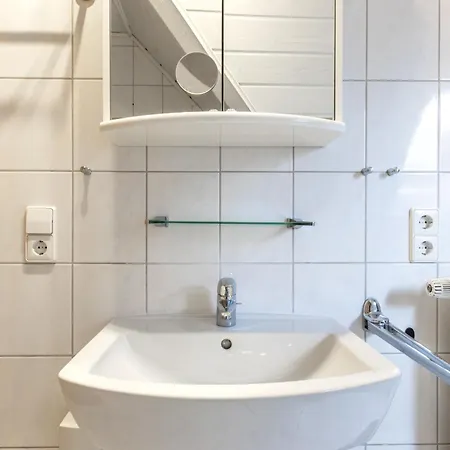 Apartamento Helle Gelegene Im Schoenen Gau-algesheim, Monteure Willkommen, Parkplatz Vor Der Tuer *