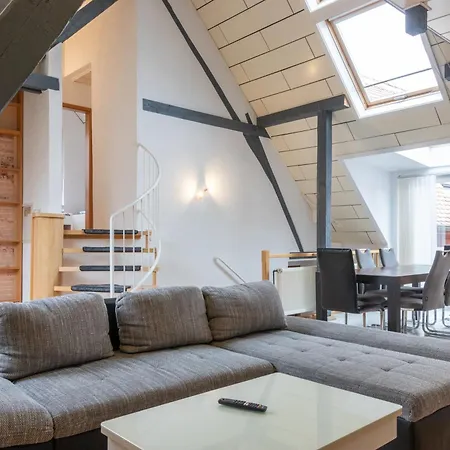 Helle Gelegene Im Schoenen Gau-algesheim, Monteure Willkommen, Parkplatz Vor Der Tuer Apartman *