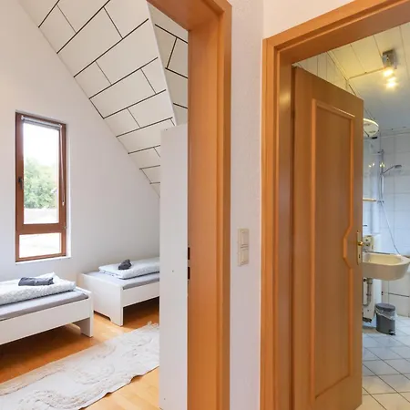 Apartamento Helle Gelegene Im Schoenen Gau-algesheim, Monteure Willkommen, Parkplatz Vor Der Tuer Gau-Algesheim