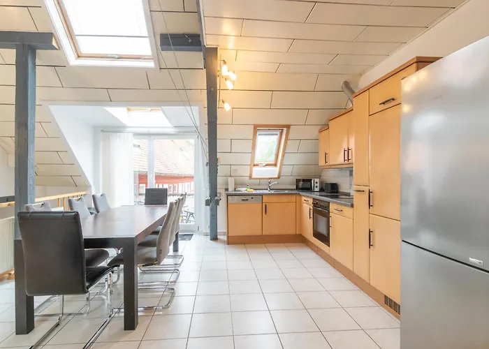 Helle Gelegene Im Schoenen Gau-algesheim, Monteure Willkommen, Parkplatz Vor Der Tuer