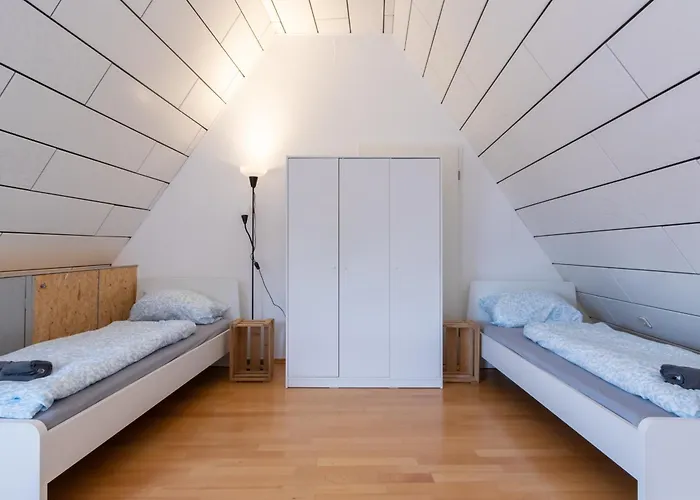 Helle Gelegene Im Schoenen Gau-algesheim, Monteure Willkommen, Parkplatz Vor Der Tuer * Gau-Algesheim